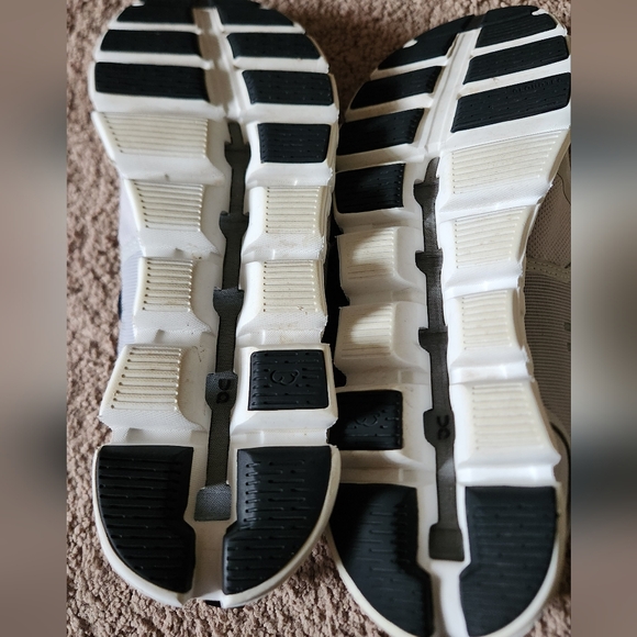 ON Running Cloud 5 Waterproof Shoes Glacier/White Womens 10.5 EUC - Picture 5 of 16